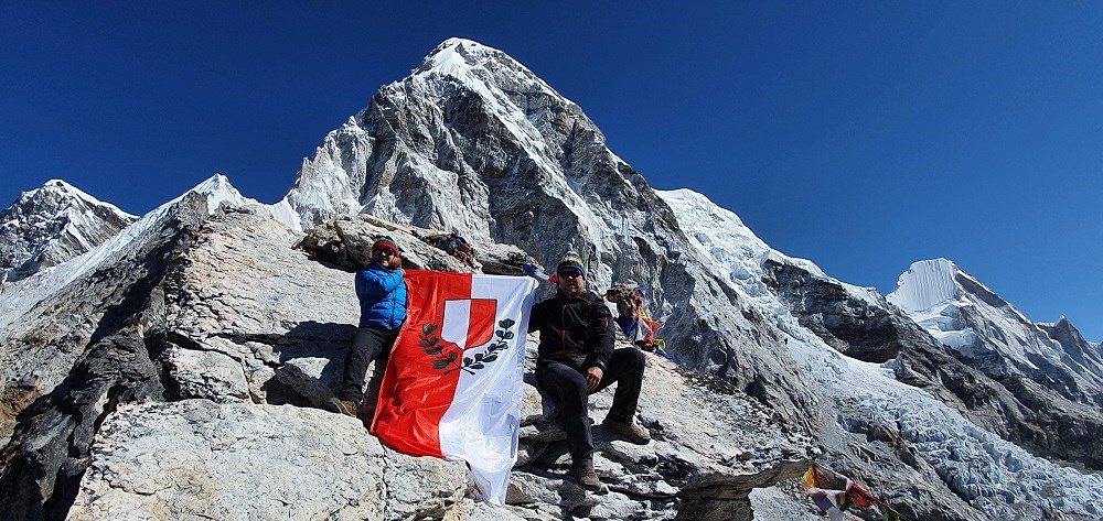 Zastava Grada Poreča na Everest Base Campu